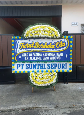 Papan Bunga Duka di Obi