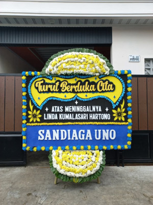 Papan Bunga Duka di Obi